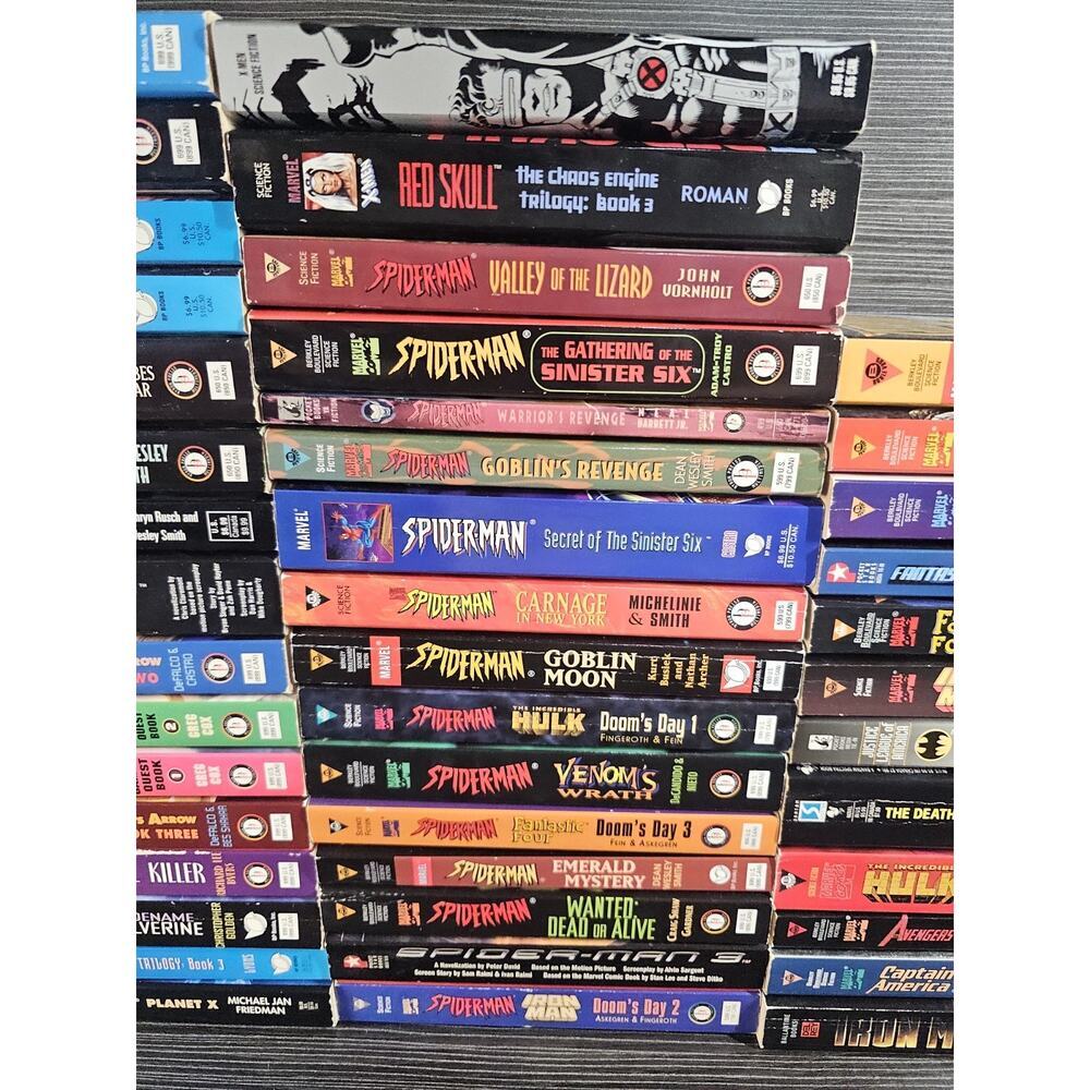 Huge Lot Of 44 Marvel Paperback Book 90s 00s X-Men Spiderman Fantastic 4 Vintage - Picture 3 of 4